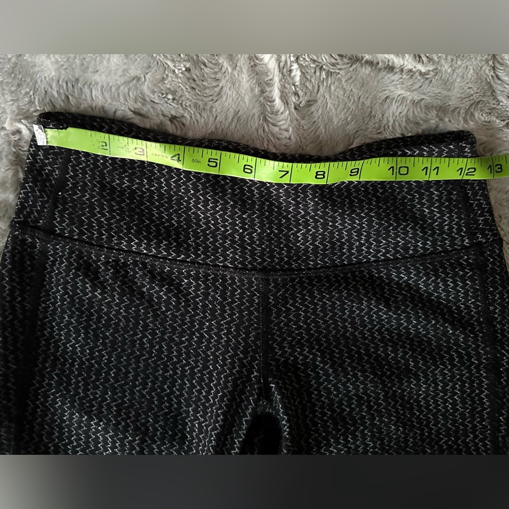 Athleta Yoga Pants / Work Out Pants Size Small Black W Gray Zigzag Hidden Pocket - Picture 9 of 11